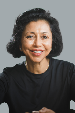 Agrawal-Renu-portrait