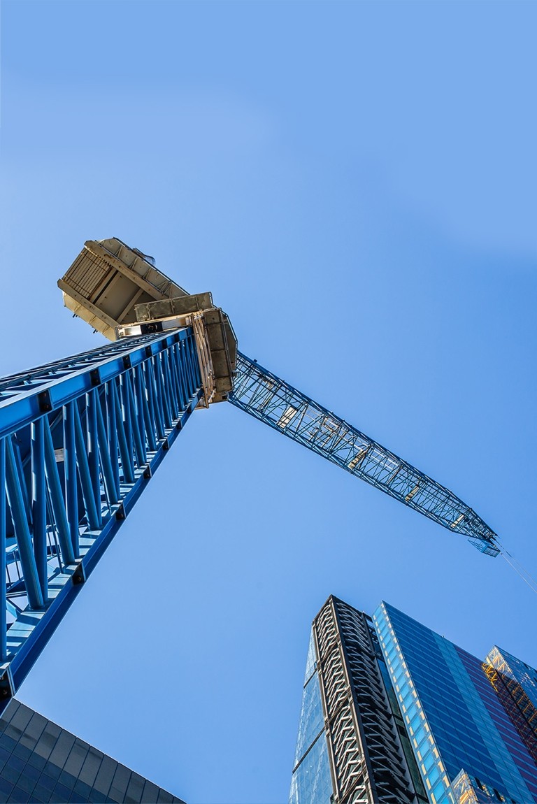 construction-vertical-crane